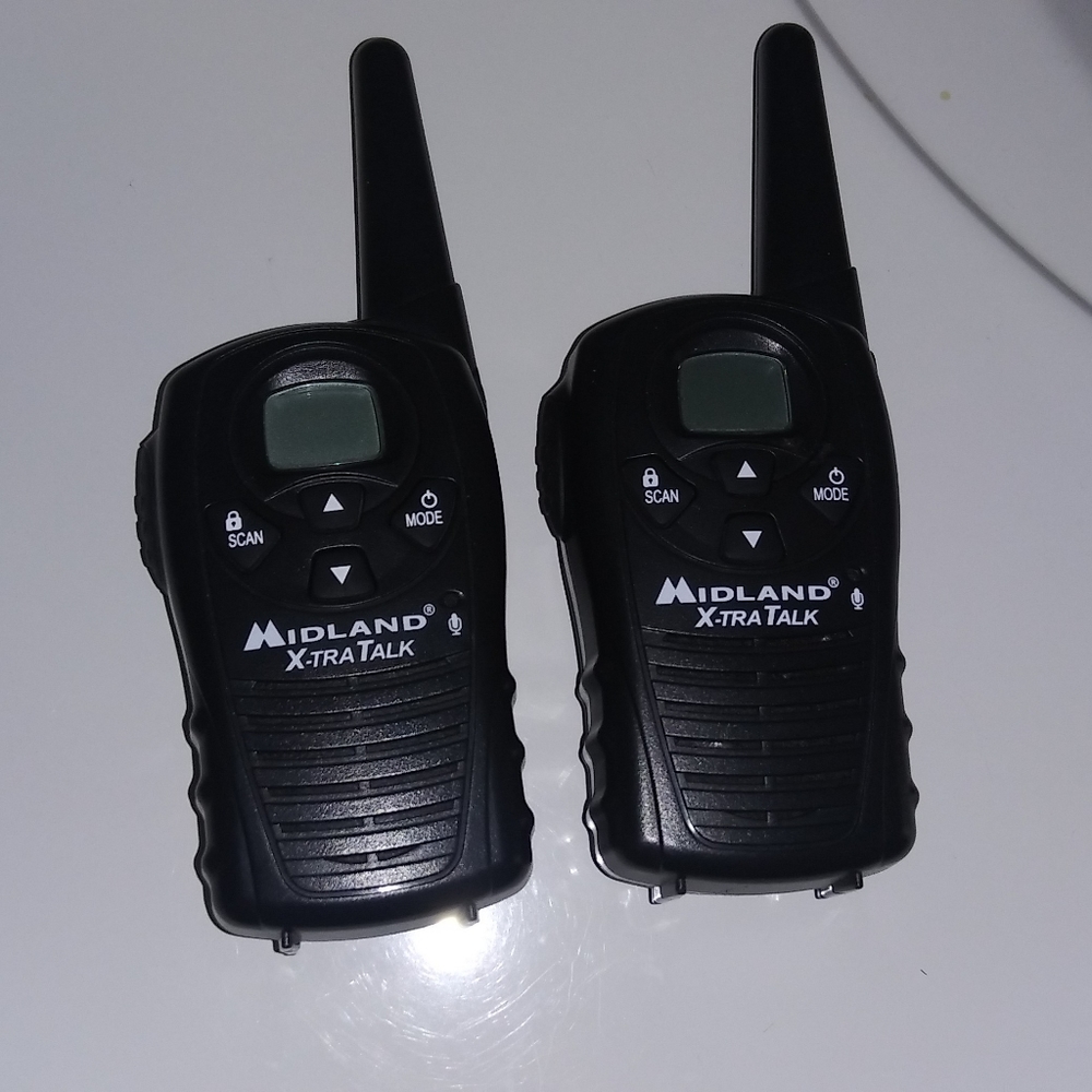 walkie talkies set